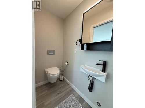 8807 Gala Crescent, Osoyoos, BC - Indoor Photo Showing Bathroom