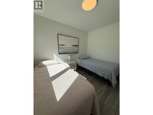 8807 Gala Crescent, Osoyoos, BC - Indoor Photo Showing Bedroom