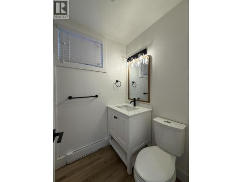 8807 Gala Crescent, Osoyoos, BC - Indoor Photo Showing Bathroom