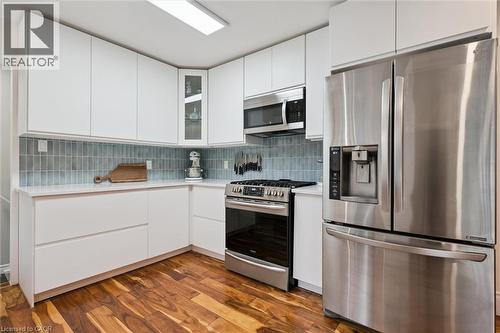 37 Victoria Crescent, Fergus, ON - Indoor Photo Showing Kitchen With Upgraded Kitchen