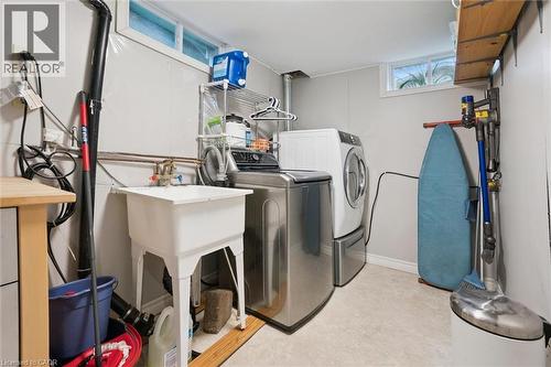37 Victoria Crescent, Fergus, ON - Indoor Photo Showing Laundry Room