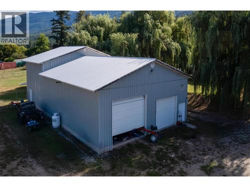 7630 97A Highway, Mara, BC - Outdoor