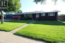 652 9th STREET W  Shaunavon, SK S0N 2M0