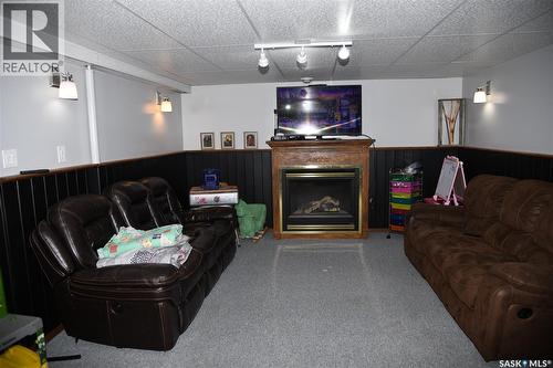 652 9Th Street W, Shaunavon, SK - Indoor With Fireplace