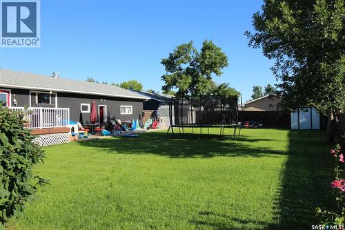 652 9Th Street W, Shaunavon, SK - Outdoor With Deck Patio Veranda