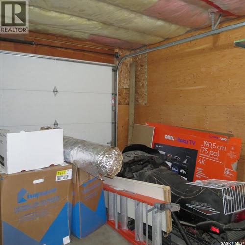 2256 Wascana Street, Regina, SK - Indoor Photo Showing Garage