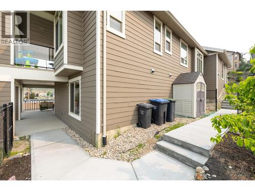 374 Trumpeter Court, Kelowna, BC - Outdoor With Exterior
