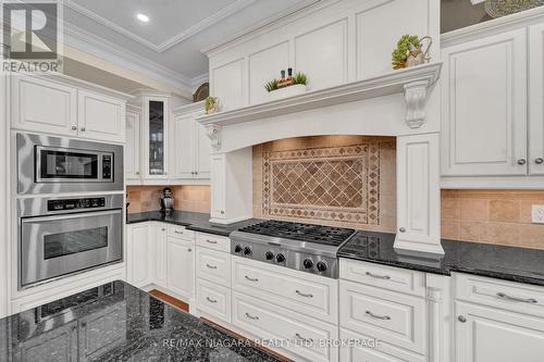 8018 Cathedral Drive, Niagara Falls (Mt. Carmel), ON - Indoor Photo Showing Kitchen