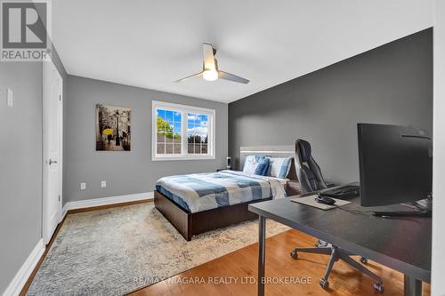 8018 Cathedral Drive, Niagara Falls (Mt. Carmel), ON - Indoor Photo Showing Bedroom