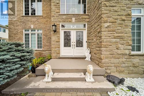 8018 Cathedral Drive, Niagara Falls (Mt. Carmel), ON - Outdoor