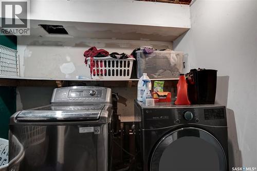 118 N Railway Street W, Warman, SK - Indoor Photo Showing Laundry Room