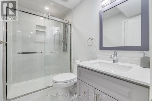 3873 Brinwood Gate, Mississauga, ON - Indoor Photo Showing Bathroom