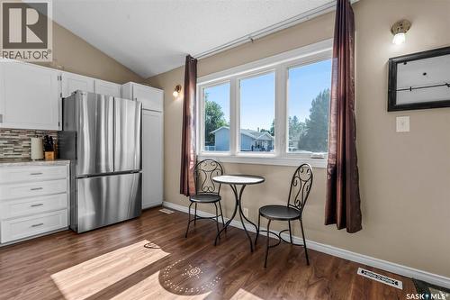 178 Neatby Crescent, Saskatoon, SK - Indoor Photo Showing Kitchen