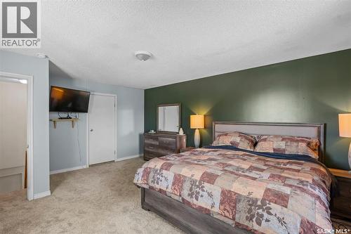 178 Neatby Crescent, Saskatoon, SK - Indoor Photo Showing Bedroom