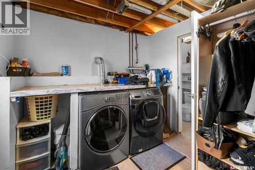 178 Neatby Crescent, Saskatoon, SK - Indoor Photo Showing Laundry Room