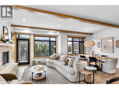 7005 Mcgillivray Lake Drive Unit# 15, Sun Peaks, BC - Indoor Photo Showing Living Room With Fireplace