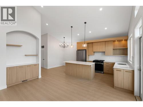 2400 Coldwater Drive Unit# 138, Kamloops, BC - Indoor Photo Showing Kitchen