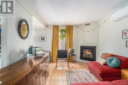 543 Mcleod Street, Ottawa, ON - Indoor Photo Showing Living Room With Fireplace