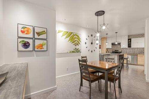 Vue d'ensemble - 251 Ch. De Bondville, Lac-Brome, QC - Indoor Photo Showing Dining Room