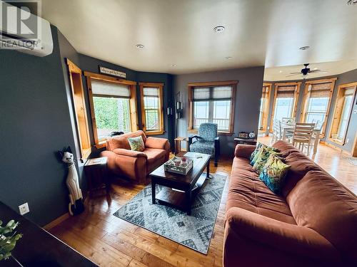 8 West Bottom North Road, West Bottom-Springdale, NL - Indoor Photo Showing Living Room