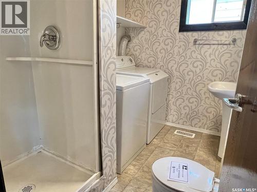 211 2Nd Avenue S, Melfort, SK - Indoor