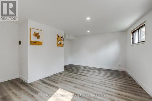 26 Glen Cedar Drive, Tiny, ON - Indoor Photo Showing Other Room