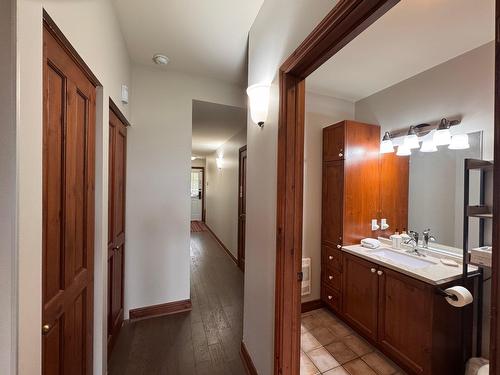 Hall d'entrée/Vestibule - 4-186 Rue Du Mont-Plaisant, Mont-Tremblant, QC - Indoor Photo Showing Bathroom