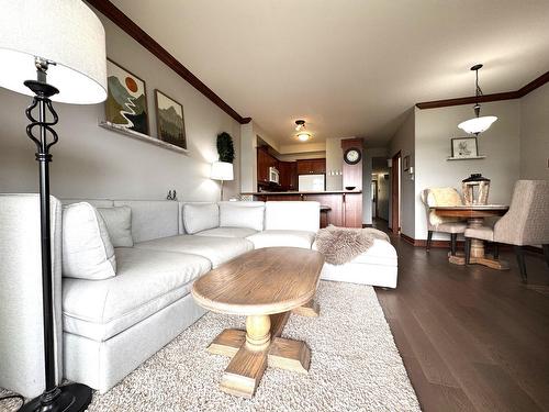 Salon - 4-186 Rue Du Mont-Plaisant, Mont-Tremblant, QC - Indoor Photo Showing Living Room