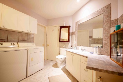 Bathroom - 574Z Av. Fortin, Hemmingford - Village, QC - Indoor Photo Showing Laundry Room