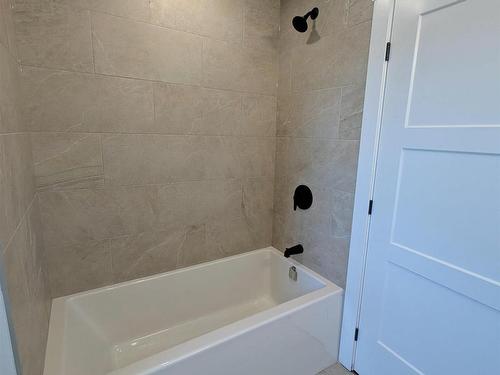 6 Shadebush Walk, Upper Sackville, NS - Indoor Photo Showing Bathroom