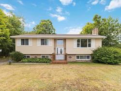 1 Patricia Place  Lake Echo, NS B3E 1B1