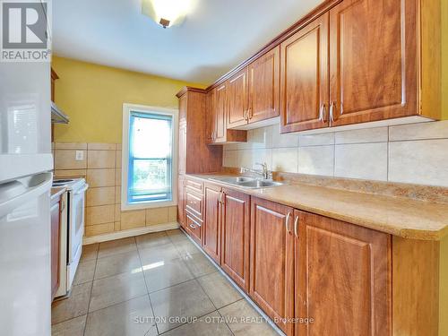 139 Eccles Street, Ottawa, ON - Indoor Photo Showing Kitchen With Double Sink