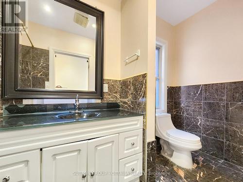 139 Eccles Street, Ottawa, ON - Indoor Photo Showing Bathroom