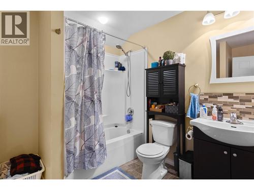 7629 Barnhartvale Road, Kamloops, BC - Indoor Photo Showing Bathroom
