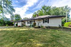 850 KILLEEN AVENUE  Ottawa, ON K2A 2X7