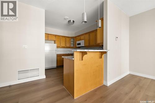 1201 1867 Hamilton Street, Regina, SK - Indoor Photo Showing Kitchen