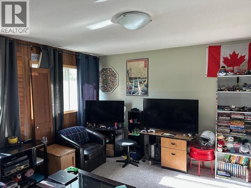 609 Second Street, Nelson, BC - Indoor