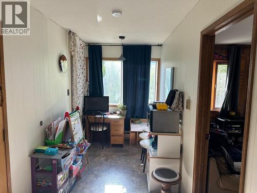 609 Second Street, Nelson, BC - Indoor