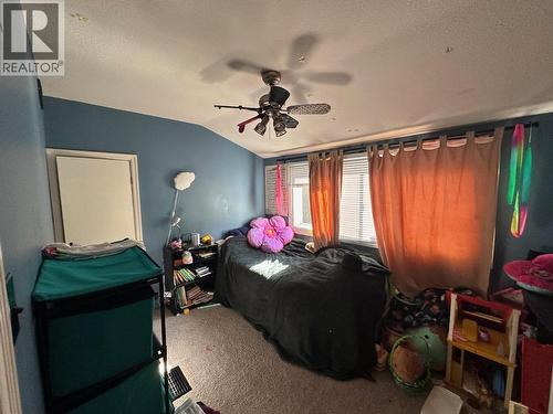 609 Second Street, Nelson, BC - Indoor Photo Showing Bedroom