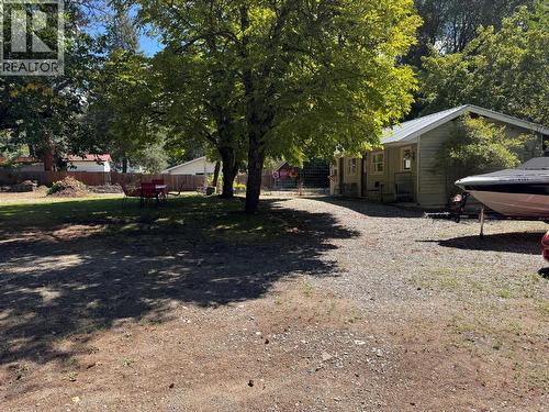 9&11 Kingsley Road, Christina Lake, BC - Outdoor