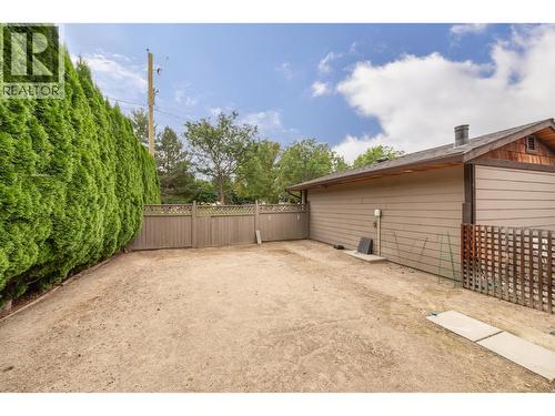 1205 Irene Road, Kelowna, BC - Outdoor