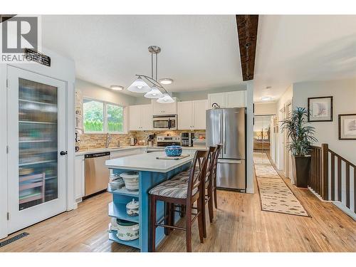 1205 Irene Road, Kelowna, BC - Indoor