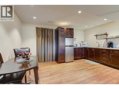 1205 Irene Road, Kelowna, BC - Indoor