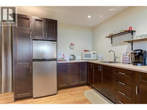 1205 Irene Road, Kelowna, BC - Indoor Photo Showing Kitchen