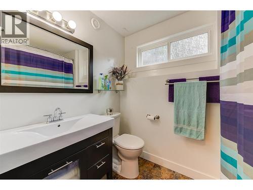 1205 Irene Road, Kelowna, BC - Indoor Photo Showing Bathroom