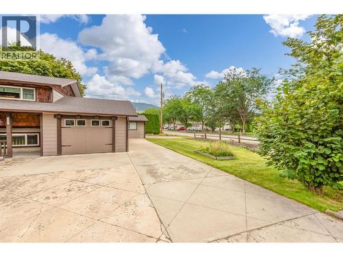 1205 Irene Road, Kelowna, BC - Outdoor