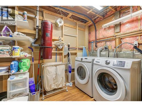 1205 Irene Road, Kelowna, BC - Indoor Photo Showing Laundry Room