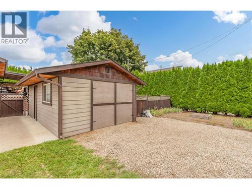 1205 Irene Road, Kelowna, BC - Outdoor