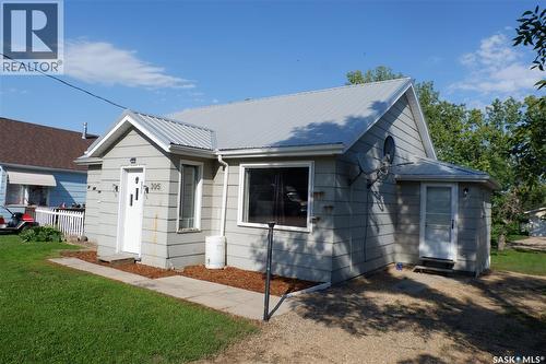 305 1St Street E, Mossbank, SK - Outdoor