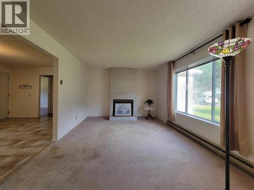 604 11Th Avenue, Keremeos, BC - Indoor With Fireplace